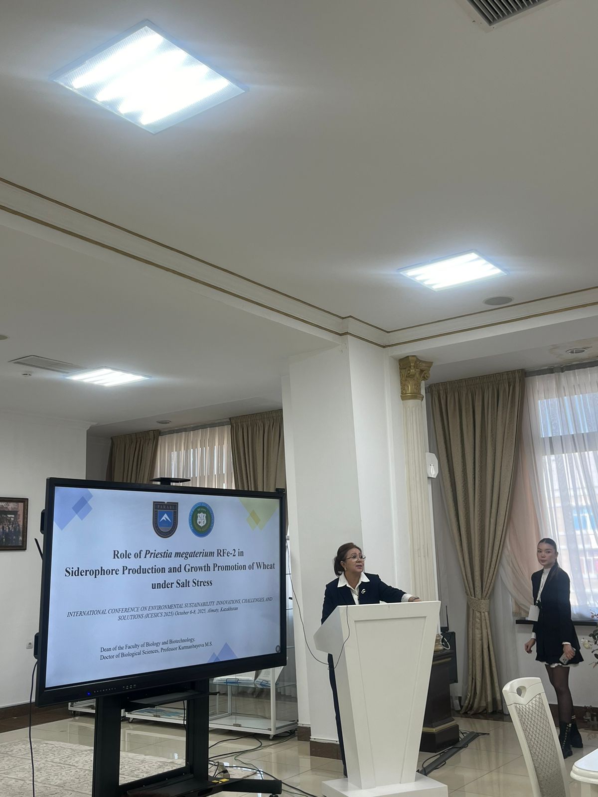 ICESICS 2025 конференциясы бағдарламасында: «Priestia megaterium RFe-2 және бидайдың тұздануға бейімделуі» тақырыбында баяндама жасалды